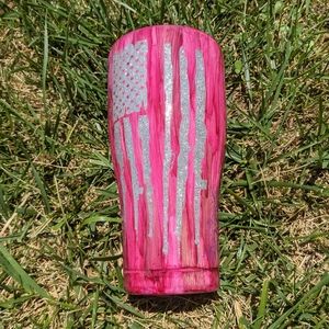 30 oz curved tumbler